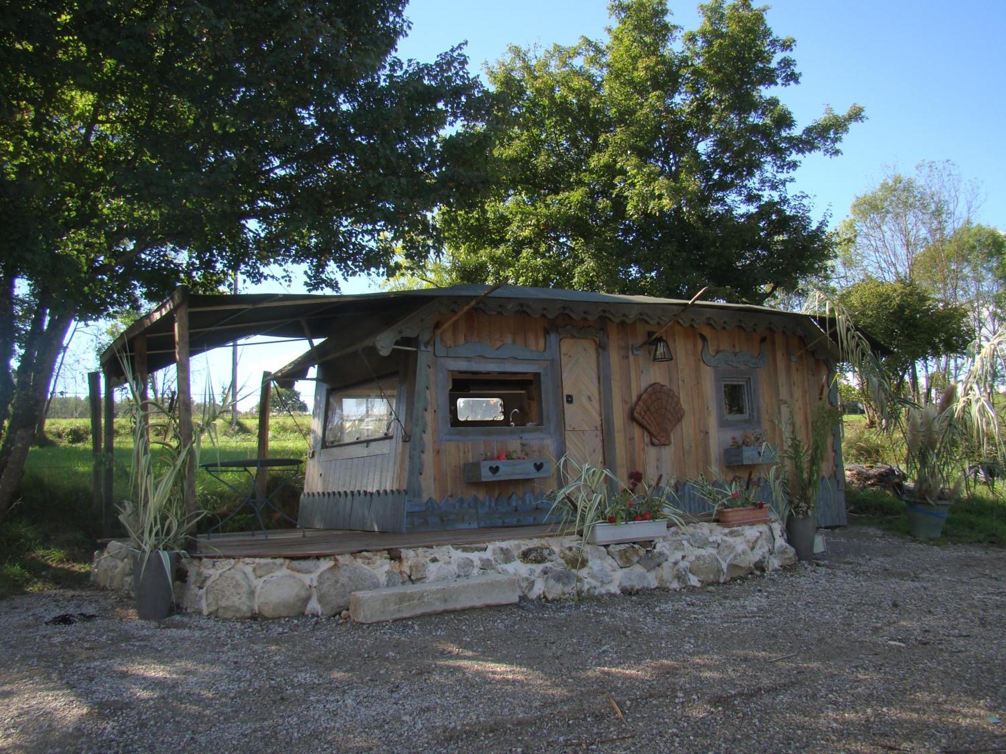 Les Patins à Roulottes Vila Yenne Exterior foto
